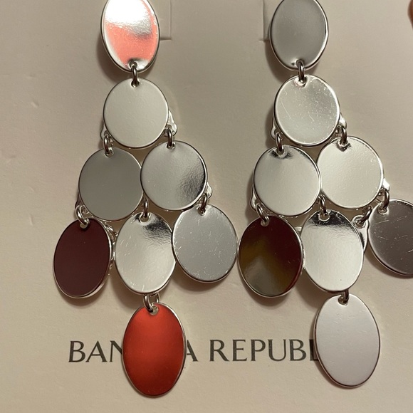 New! Banana Republic Silver tone chandelier earrings - Picture 8 of 13